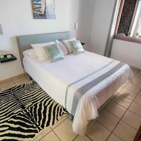 Baroli Huge Private Heated Pool Плайя-Бланка